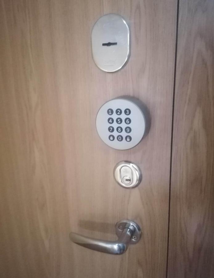 Old Town Bridge Apartment Free Parking كلابيدا المظهر الخارجي الصورة